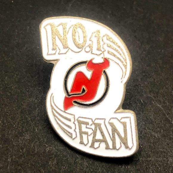 NEW JERSEY DEVILS NO. 1 DEVILFAN HOCKEY PIN LIMITED EDITION COLLECTIBLE - Picture 1 of 3